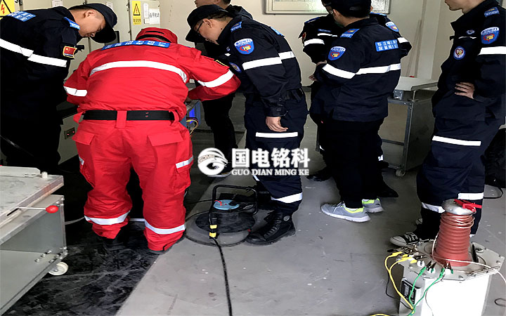 工頻耐壓試驗(yàn)裝置-油浸式試驗(yàn)變壓器耐壓試驗(yàn)