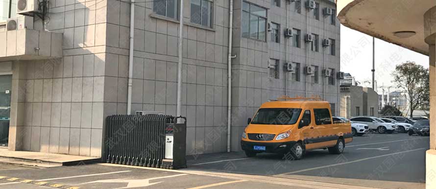 銘科人員趕赴國網(wǎng)東臺供電公司進(jìn)行設(shè)備交付