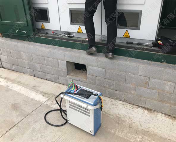 銘科電氣趕赴河南平頂山電業(yè)局進(jìn)行設(shè)備驗(yàn)收